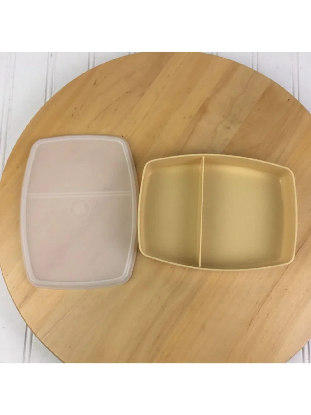 Tupperware Packette Divided Lunch Snack Container With Seal #813-3 USA